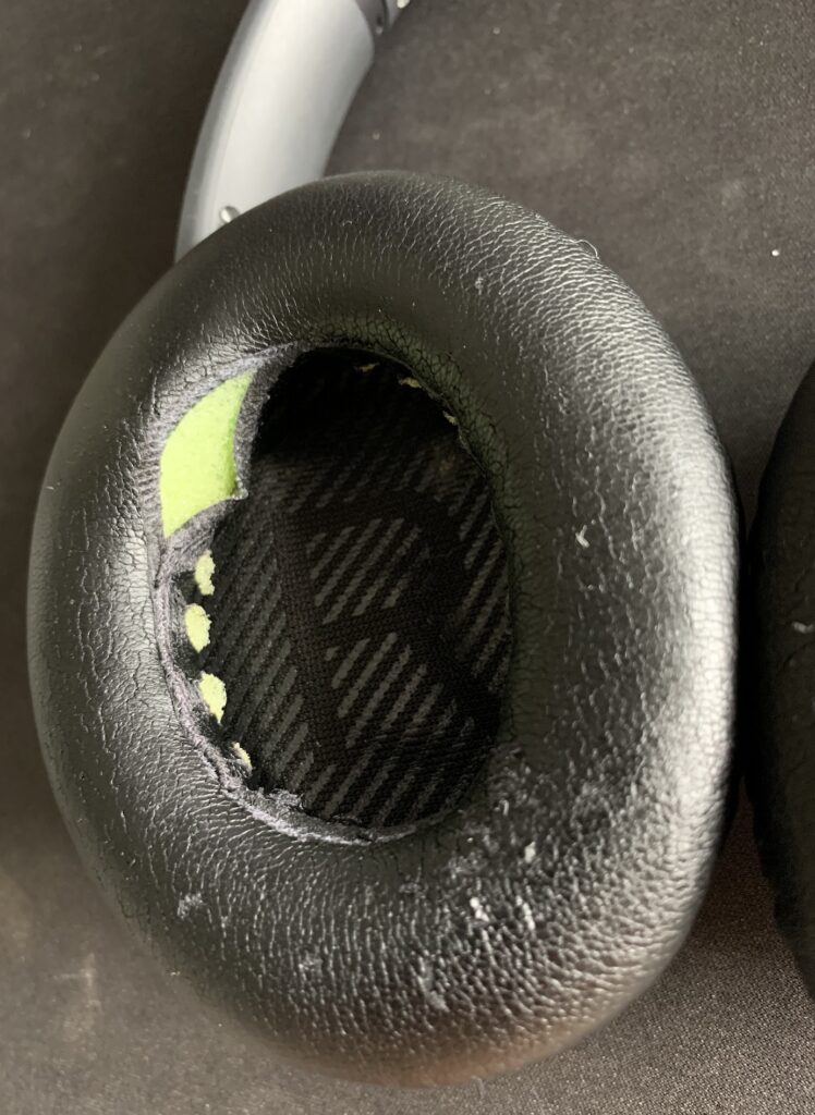 BOSEのワイヤレスヘッドホン(QuietComfort 35)のイヤーパッドの交換頻度